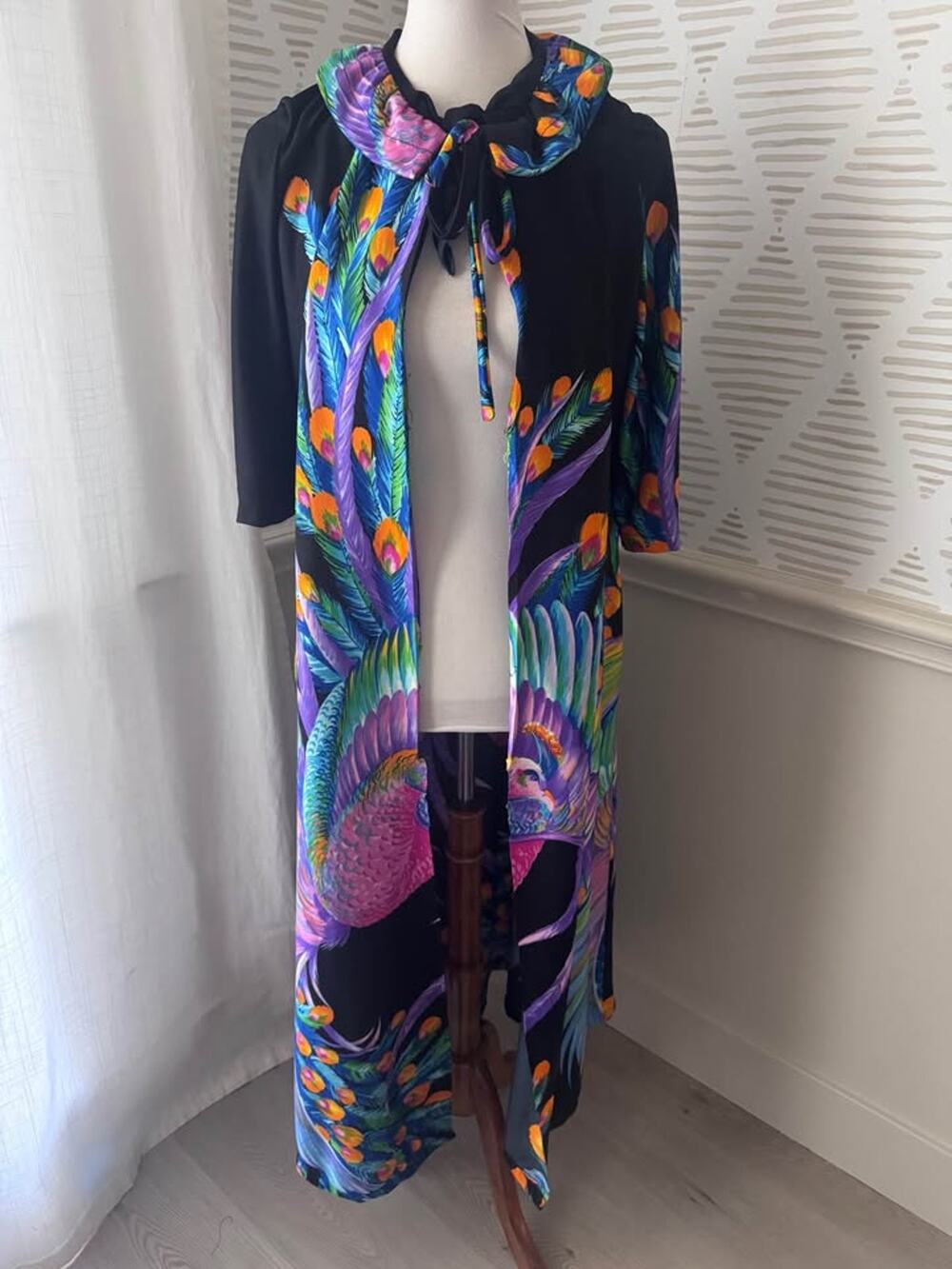Vintage 1970s David Brown Medium Peacock Print Lounger Robe Kaftan Hostess Dress
